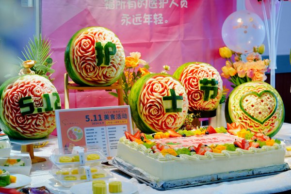 活动回首丨唱起天使赞歌，，，，，，，，为护士天使守候，，，，，，，，向大爱致敬